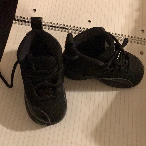 Black baby Jordan’s - Picture 2 of 2